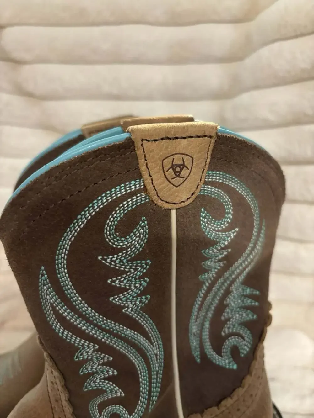 New NIB Ariat Kids Fatbaby Heritage Western Boots Brown Turquoise Size 5.5 Y